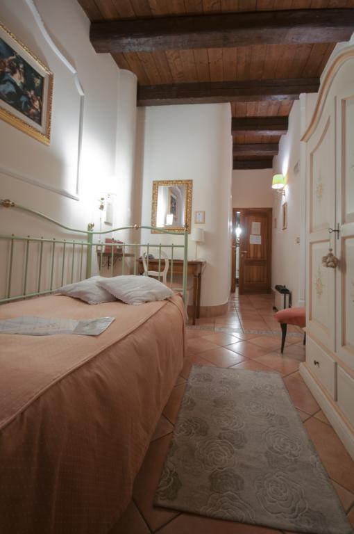 Mondo Antico B&B Cesena Habitación foto